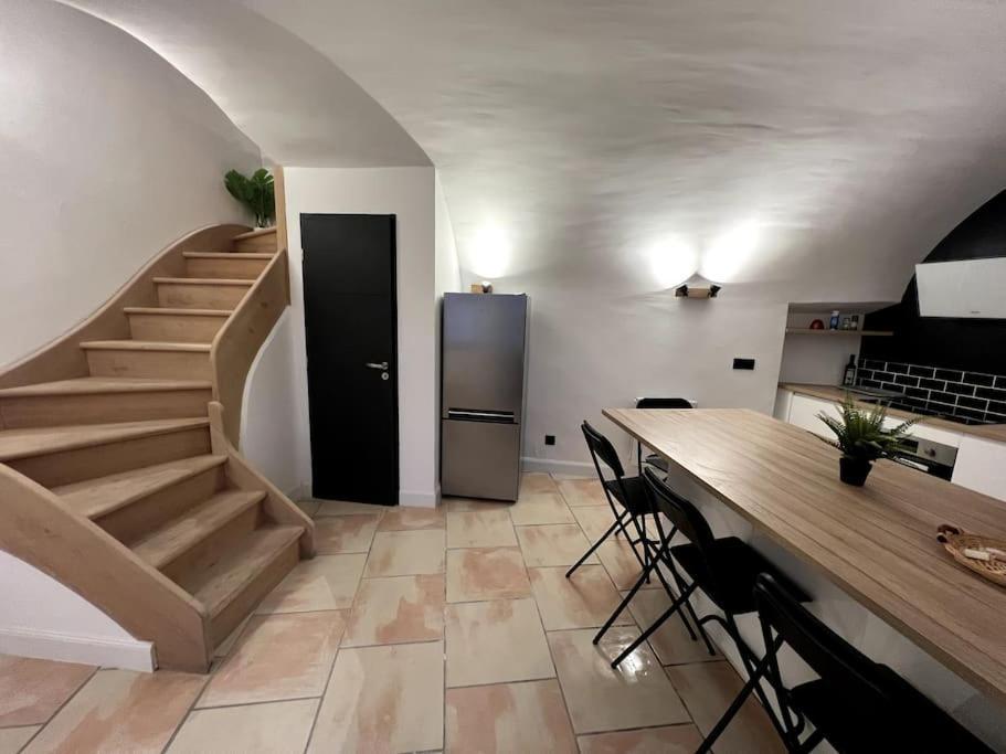 Maison De Ville Châteauneuf-du-Rhône Exterior foto